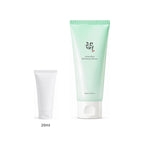 20ml sample tube next to the full-size Beauty of Joseon Green Plum Refreshing Cleanser 100ml tube