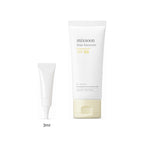 3ml sample tube next to the full-size mixsoon Bean Sunscreen 50ml tube